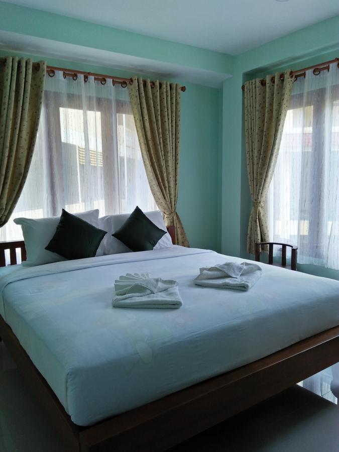 Ban Mae Boonthong Hotel Lampang Exterior photo