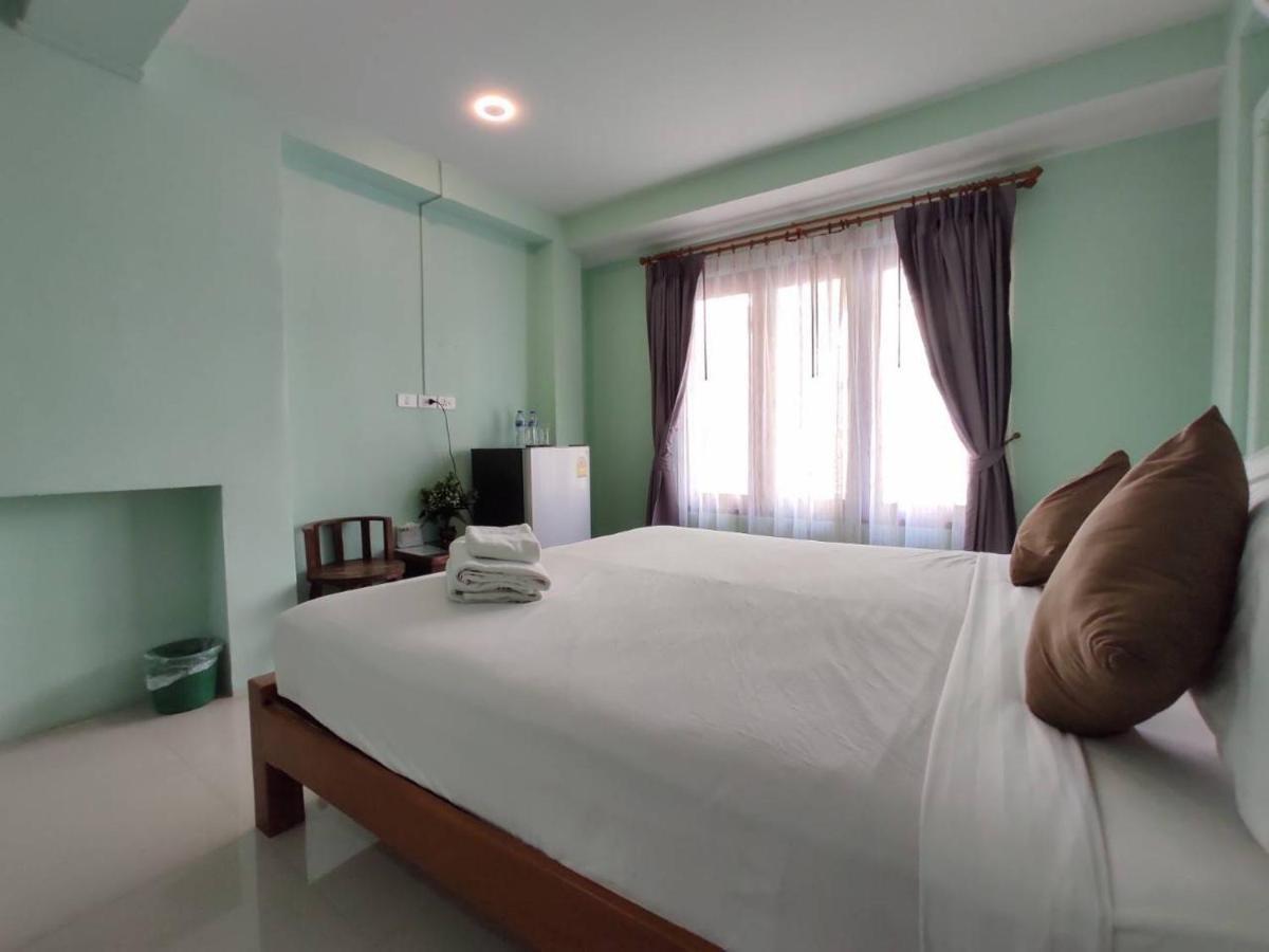 Ban Mae Boonthong Hotel Lampang Exterior photo