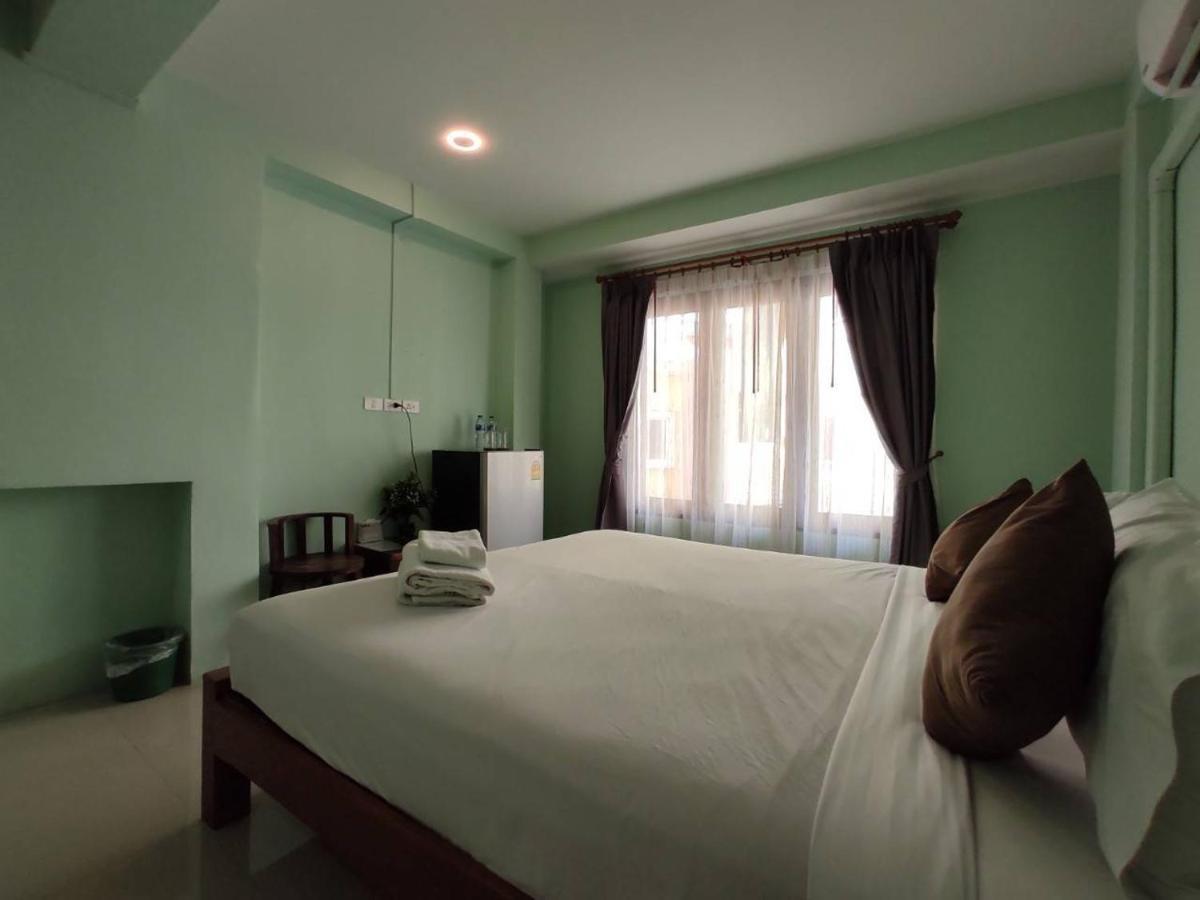 Ban Mae Boonthong Hotel Lampang Exterior photo